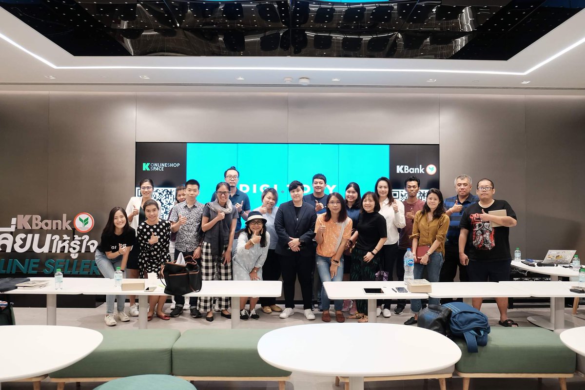 digitorystyle's tweet photo. เชื่อว่าหลายท่านคงรู้จัก #Twitter หรือเคยใช้เมื่อนานมาแล้ว แต่ไม่เก็ทว่าคืออะไร คลาสนี้จะช่วยให้คุณเล่นทวิตเตอร์ได้สนุกขึ้น แถมยังเข้าใจระบบโฆษณาพื้นฐาน เพื่อเตรียมความพร้อมเปิดตลาดออนไลน์บนโลกใบใหม่ใบนี้ได้อีกด้วย 📚💻🌏 #Digitory #KSME #KOSSPACE https://t.co/NxYpHu1Oth