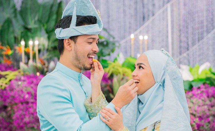 rotikaya's tweet photo. https://t.co/rKojJbPxas Majlis Kelima Elfira Loy Di Melaka, Penuhi Hajat Nenek Faris https://t.co/FLPSOF2BDS
