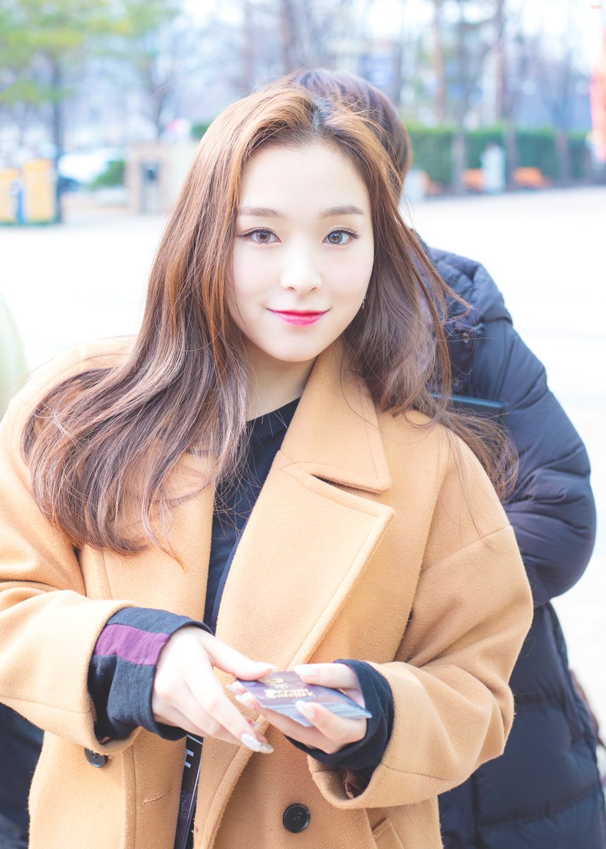 190227 쇼챔피언 일일팬매 가현 4pic
 
주.광.조.아

#가현 #GAHYEON #드림캐쳐 #Dreamcatcher
<a href="/hf_dreamcatcher/">드림캐쳐 Dreamcatcher</a>