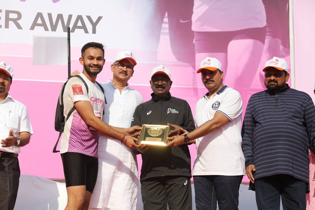 shewale_rahul's tweet photo. #CANTHON Lets Run Cancer Away. https://t.co/Oaf48jfQbr