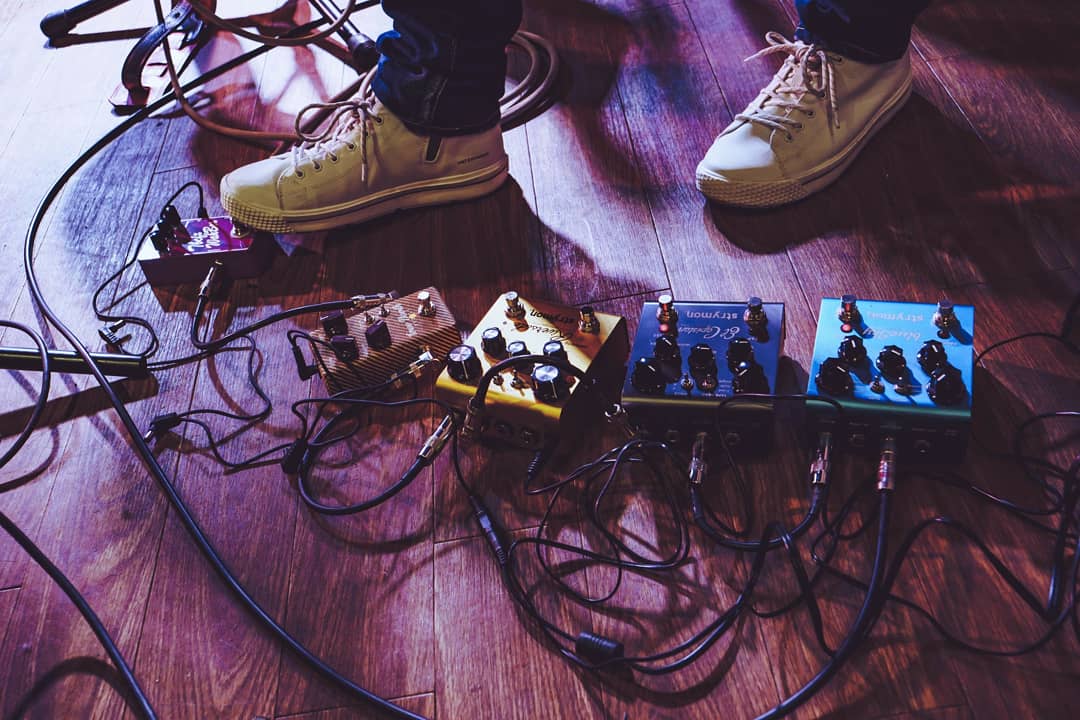 gaku_guitar's tweet photo. 足元。
何とも美しい。

#tbcfx #tbguitarworks #wahbox  #rattlesnakecables 
#truenorthpedals #tweeddrive #handmadepedals #madeincanada #toneblue  #tbguitarworks 
#strymon https://t.co/QrWmPF40dg