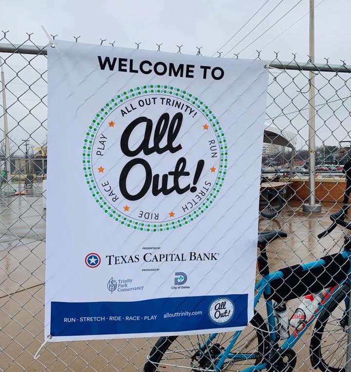 mizesoundguy's tweet photo. 39 degrees and heavy misting rain. Not your typical beautiful cycling day. But with the right people and the right destination, even crap weather is beautiful. What a wonderful time we had. 
Can we do it again?
#BikeToTheBridge #BikeFriendlyDallas #cycling #AllOutTrinity https://t.co/6pbdgPPQgM
