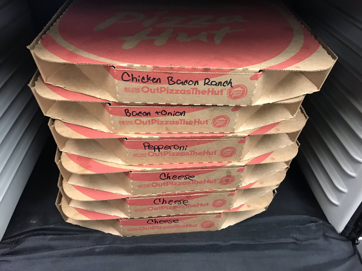 RedExeter's tweet photo. Almost forgot to post day 6 of Team Member Appreciation Week😱
Pizza for everyone!!!! 
#TeamMemberAppreciationWeek #lvrgfunaf @HRATYOURSERVICE @GhassanMoussa1 https://t.co/9nGnpBfy1C