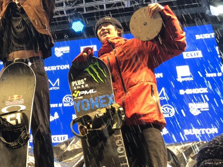 yonex_jp's tweet photo. 最高峰の舞台USオープンで、初出場の #戸塚優斗 が87.12点で3位に🥉
"これからもっと自分のスタイルを磨いていきたい" と向上心に燃えています🔥
#yonex #ヨネックス #snowboards #snowboarding #スノーボード #YutoTotsuka #burtonusopen #vailresort https://t.co/mN9k9B18Kf