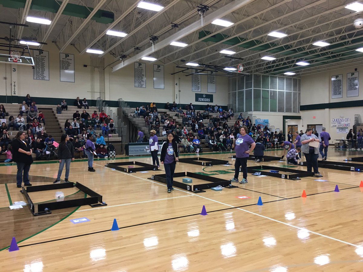 Thecsolis's tweet photo. Mesquite ISD Hackathon #MISDitech, #CodeplayTalk https://t.co/cHbgNqfclM