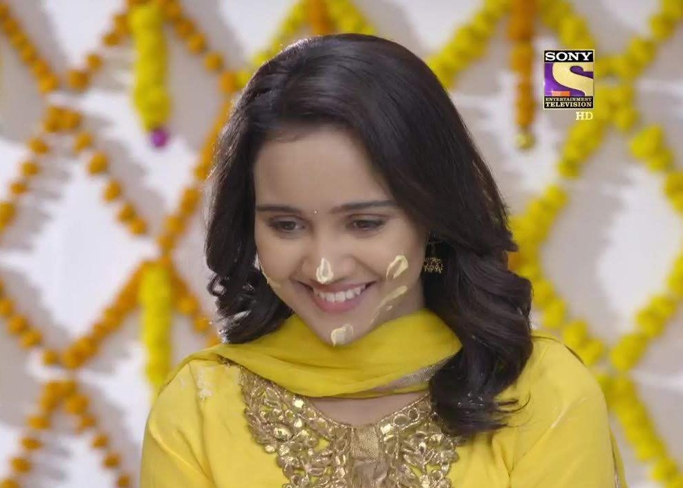 HALDI KE PEELE RANG SE SHAGUN HUA!It all began officially!The yellow of haldi will always keep their life shining as bright as a sun while its antiseptic qualities will mend all the wounds that try to create a hurdle ever making them glow in love #YehUnDinonKiBaatHai