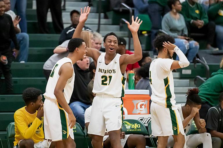 langstonwertzjr's tweet photo. Saturday's @theobserver Elevator

👆🏿DJ Horne, @TrinityGuidance 
👆🏿Isabel Varejoa, Neuse Christian
👆🏿@UCPS_MonroeNC Schools Big Saturday
👆🏿@CSDbasketball 
👇🏿@indybball1967 free throws

https://t.co/Yr2LP4OQFA https://t.co/hCJO98KZHe