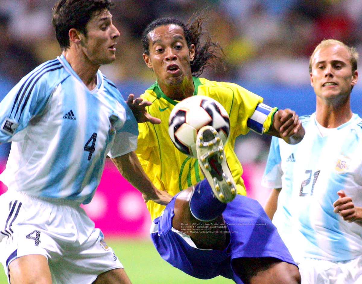 pic Brazil Vs Argentina Confederations Cup Final 2005 luciano figueroa21 argentine brazil vs