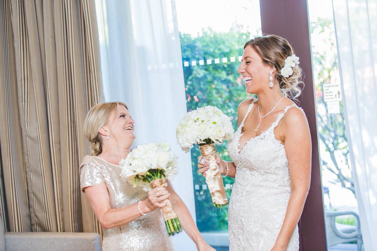 amayakohsamui's tweet photo. Bridesmaid is woman who is like sister; best friend; someone a bride's big day would be incomplete without. Contact our wedding specialist 👉 https://t.co/PSb5n9PmP8 https://t.co/d6u2LH9CXs