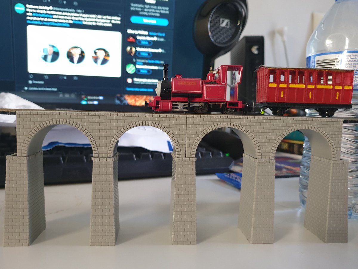 ElsbridgeP's tweet image. Got this viaduct kit at a train show today. Needs paint and an appropriate set, but it could look very nice when given proper attention