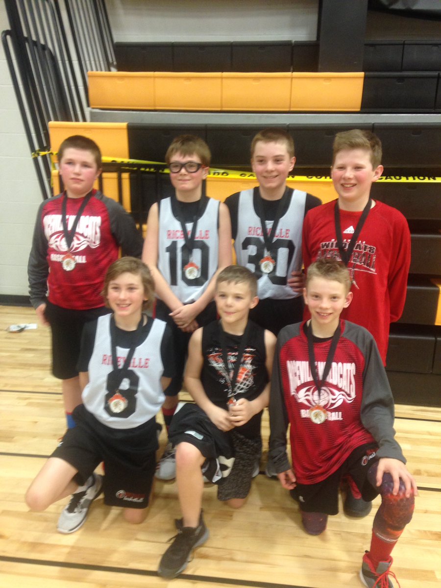 ClarkEbert1's tweet photo. These Wildcats won their 6th grade pool in Waverly tonight. https://t.co/tPiHvcT9Z9