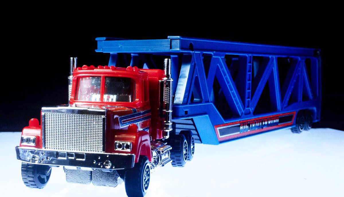 昨日買ったマシンロボ ビッグトレーラーロボ 開けた。DXシリーズの顔の