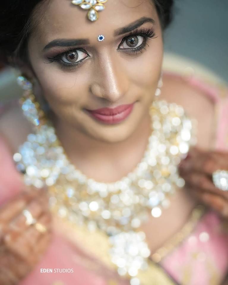 BigFday's tweet photo. We love the dewy glow on this bride... Fresh and Enchanting!

Courtesy and Credit to Make-up by Aamirah https://t.co/AcdqTDHZjZ
