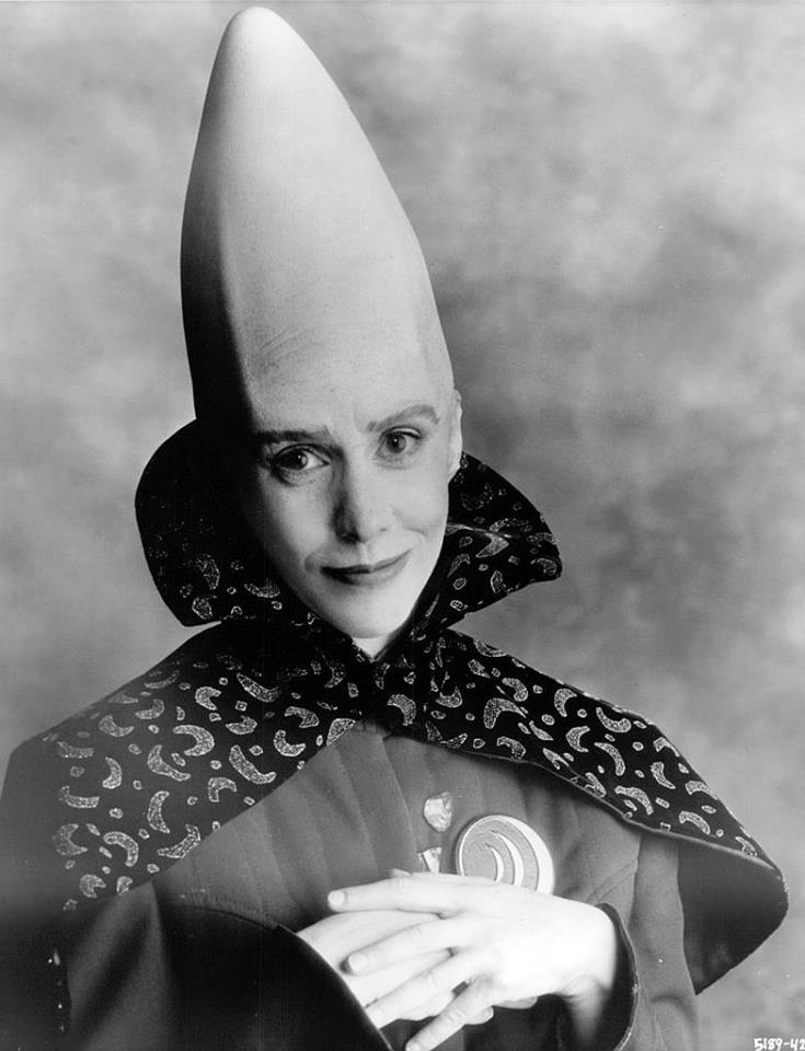 Happy Birthday to Laraine Newman who turns 67 today!  Pictured here in Coneheads (1993). 