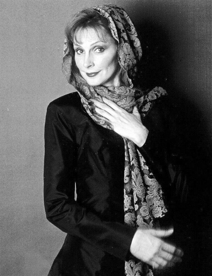Happy Birthday to Gates McFadden who turns 70 today! 