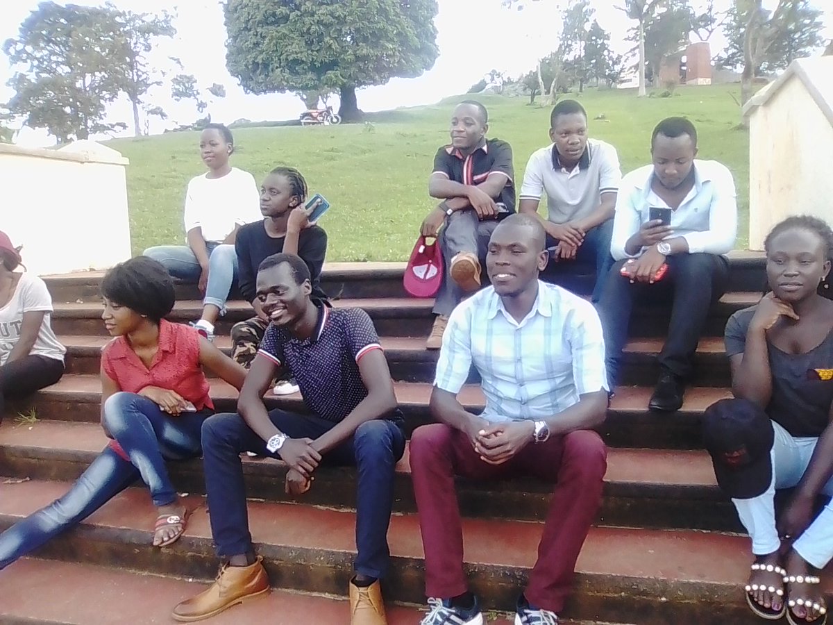 hour_mak's tweet photo. In the world of @WWFUganda ambassadors, we do all forms of styles, we enjoy life, but most importantly we advocate for a #sustainableEnvironment because that's what we believe. We are proud ambassadors and that's our identity
@wwfafrica  
#Earthhour19 
@EarthHourUganda https://t.co/yB38eM0oMO