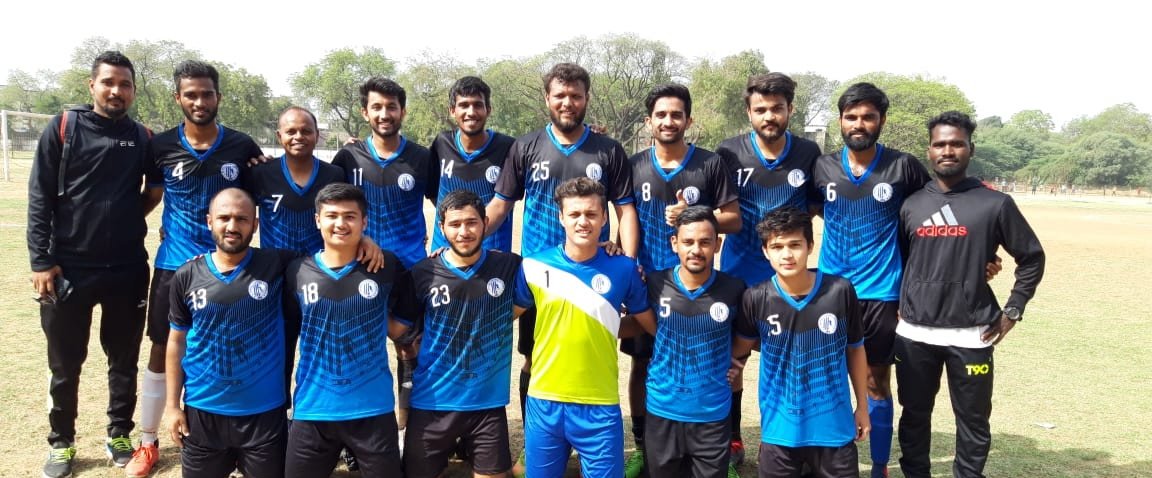 BarodaAcademy's tweet photo. Dear parents &amp;players
Senior Team of Baroda Football Academy Baroda FC  defeated Young Boys by 2-0 to reach the Finals of FP Gaikwad Senior League conducted by Baroda District Football Association. Finals date, Timing &amp; Venue will be informed shortly.
CONGRATULATIONS!!! https://t.co/zRt2r6kypP
