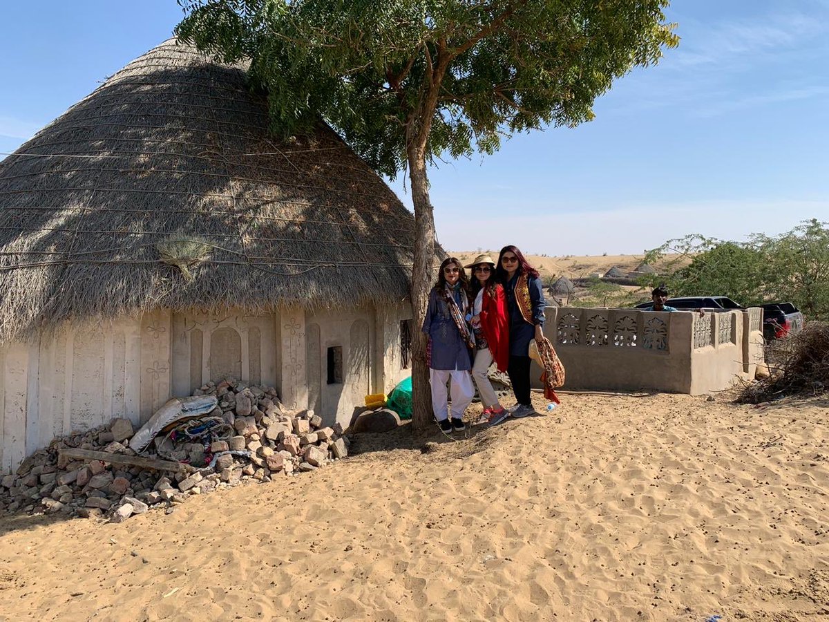 CalpakEdu's tweet photo. Arrived after an 8hr journey into #Tharparkar. We realized we r on the border of #Pakistan&amp;India. On the left r villages where #Hindus&amp; #Muslims live side by side.  
“California Southern University proudly sponsors the CalPak Tharparkar Project 2019" #Seldofficial #SEFSindh #US https://t.co/YKMuvWgWhx