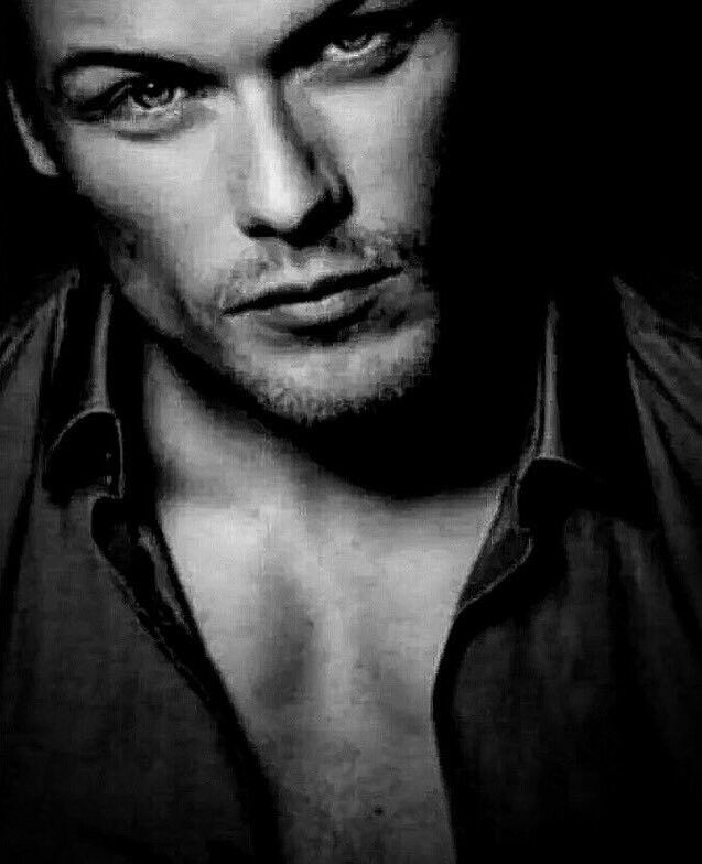 LilleS80's tweet photo. @Lucilla_moon59 @DjHushka @AnaOutlanderFan @Sassenach2016 @RBeechey53 @saltybird210 @Lassie_1 @karinschlenker @RollerRuthie @evilpirat @NicolettevanB @NancyCapuano3 @Pennyyo79 @gandusio @Martina82403124 #Droughtlander #OUTLANDERCCA
Happy Sunday Lovelies ๐๐ค๐ https://t.co/I78ti2Hovk
