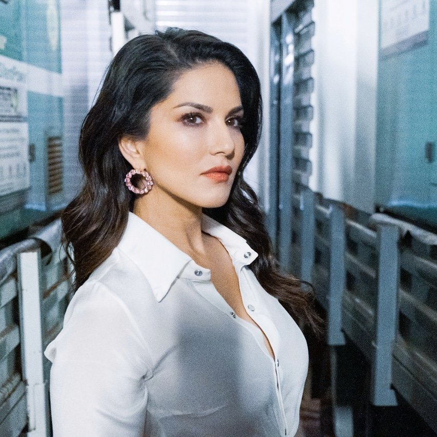 Sunny Leone tweet media