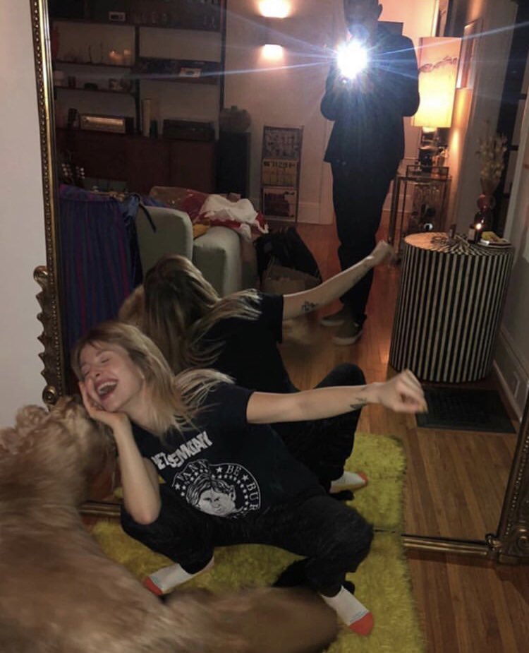 Paramore_TR's tweet photo. Hayley’den yeni fotoğraf 💕

#hayleywilliams #paramore #afterlaughter #parafamily #turkeyneedsparamore https://t.co/go97zXCA1o