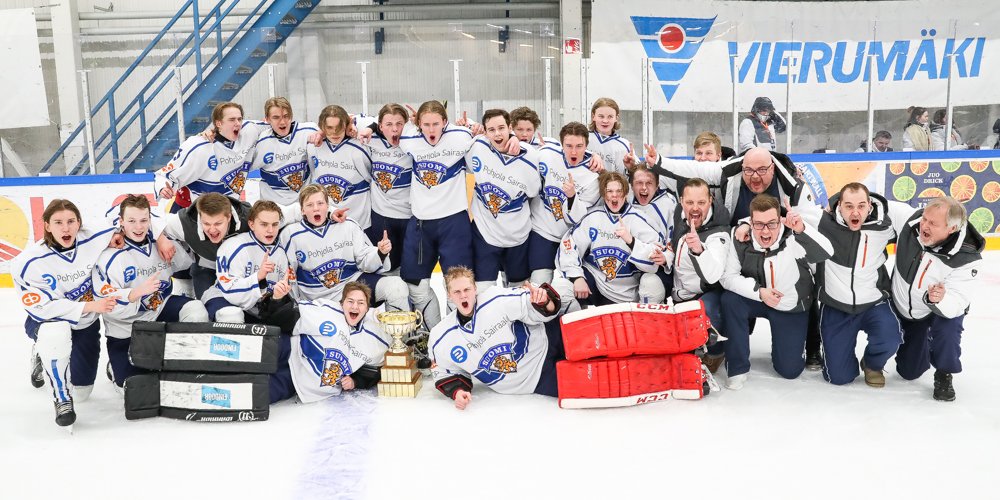 leijonat's tweet photo. Onnittelut Pohjola-maljan voitosta, #Pasit-joukkue! Pohjola-leirin turnauksen finaalissa kaatui #Jannet maalein 3–0. #Pohjolaleiri #nollaneloset #Leijonat https://t.co/oKxyodV06n