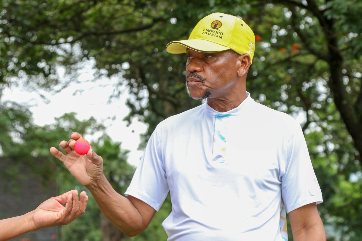 And then there was a redball situation which brought so much fun and excitement to the #marulagolfchallenge held at #tzaneencountryclub. Thank you @golimpopo for a wonderful day #moretoenjoy #MarulaFestival2019 #limpopoexperience
