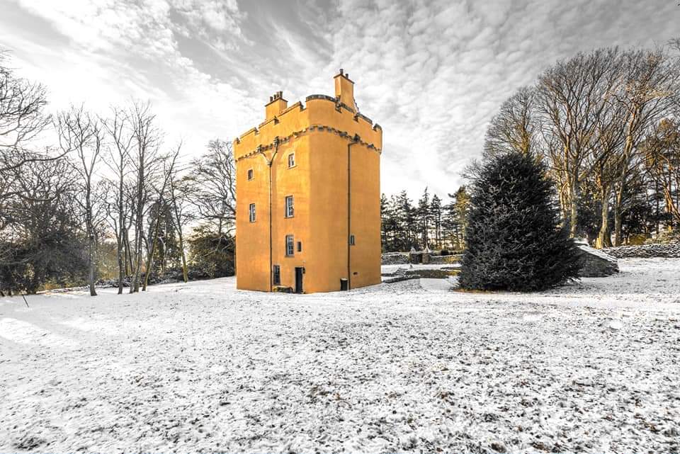 ToursOutlaw's tweet photo. CASTLE'S ⚔️🏰⚔️❤️
#Scotland #scotspirit #ScotlandIsNow #VisitScotland #History #HistoricScotland #Medieval #medievaltwitter #Alba #ScottishHistory #Castles #CastleStalker #tourism #Scotland #tour #Bruce #OutlawKing #tourist #KingofScots #SeeingScotland #PictureOfTheDay https://t.co/BL0BizYPt1