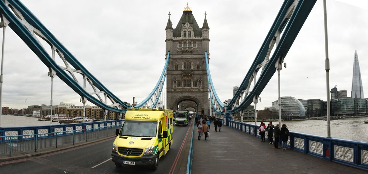 Ldn_Ambulance's tweet image. Happy Sunday! Remember, ambulances are for emergencies only. For urgent advice and support, call 111.

Give us a wave if you see us out and about today. 👋

#SundayMorning