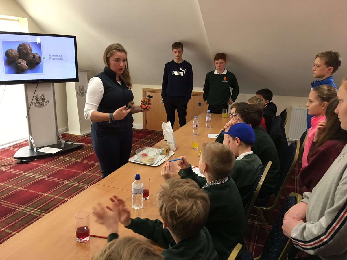 Great day with Gloucestershire Junior Academy learning new Golf Rules with EG referee Adrian Lee and Nutrition & Psychology with @glcga County player @_alexsaunders__  @CirencesterGolf @thekendleshire @EnglandGolf