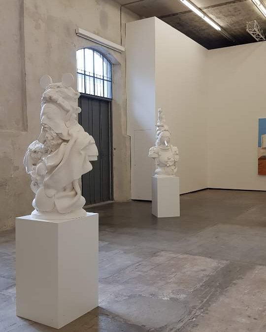 Mm...There's something unusual about these sculptures!
#sculptures #unusual #mickeymouse #pinocchio #milano #fondazioneprada #kimxgensapa