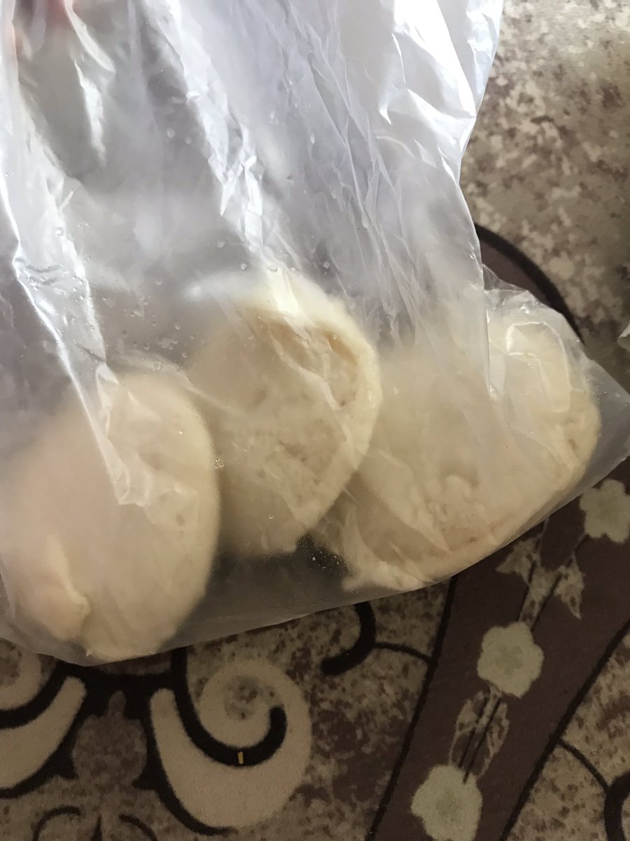 nandani1929's tweet photo. I ordrd from @Zomato for lunch &amp; this is what I got. The packet was all open &amp; i just got 3 idlis worth rs 180. I have also attached the screenshot to let know how dey r cheating on ppl &amp; making fool of people by taking thr hard earned money @ZomatoIN @deepigoyal @consumerforum_ https://t.co/hh9WOuhO5r