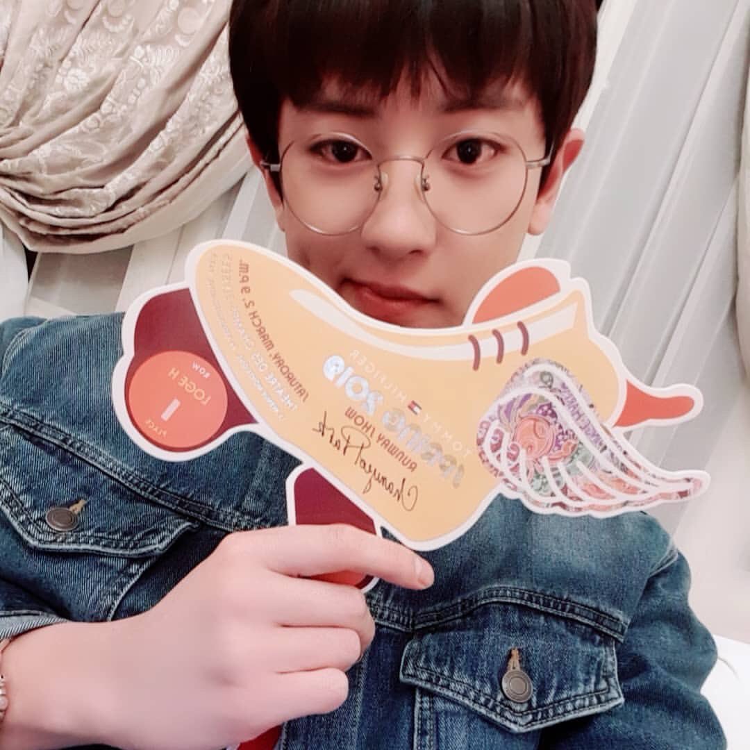 ChordsinmelodY's tweet photo. 190303 열스타그램 // TOMMY BOY 🙊#tommyhilfiger
https://t.co/Yd1prqPQ5i

오늘 타미베이비지퓨ㅠㅠㅠㅠㅠ

#찬열 #CHANYEOL @weareoneEXO #EXO⁠ ⁠ #TwitterBestFandom⁠ ⁠ #TeamEXO #SoompiAwards⁠ ⁠⁠ https://t.co/id1CvbKmRL