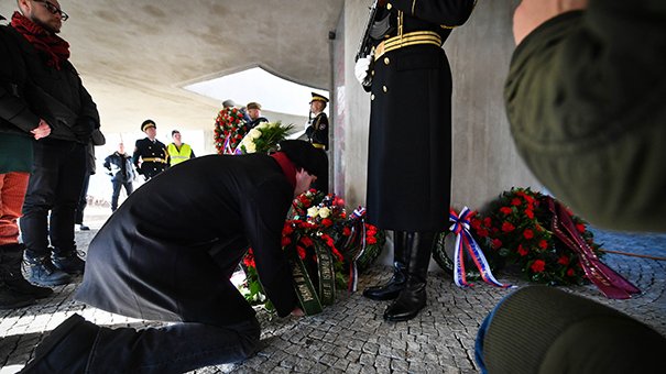 View image on Twitter