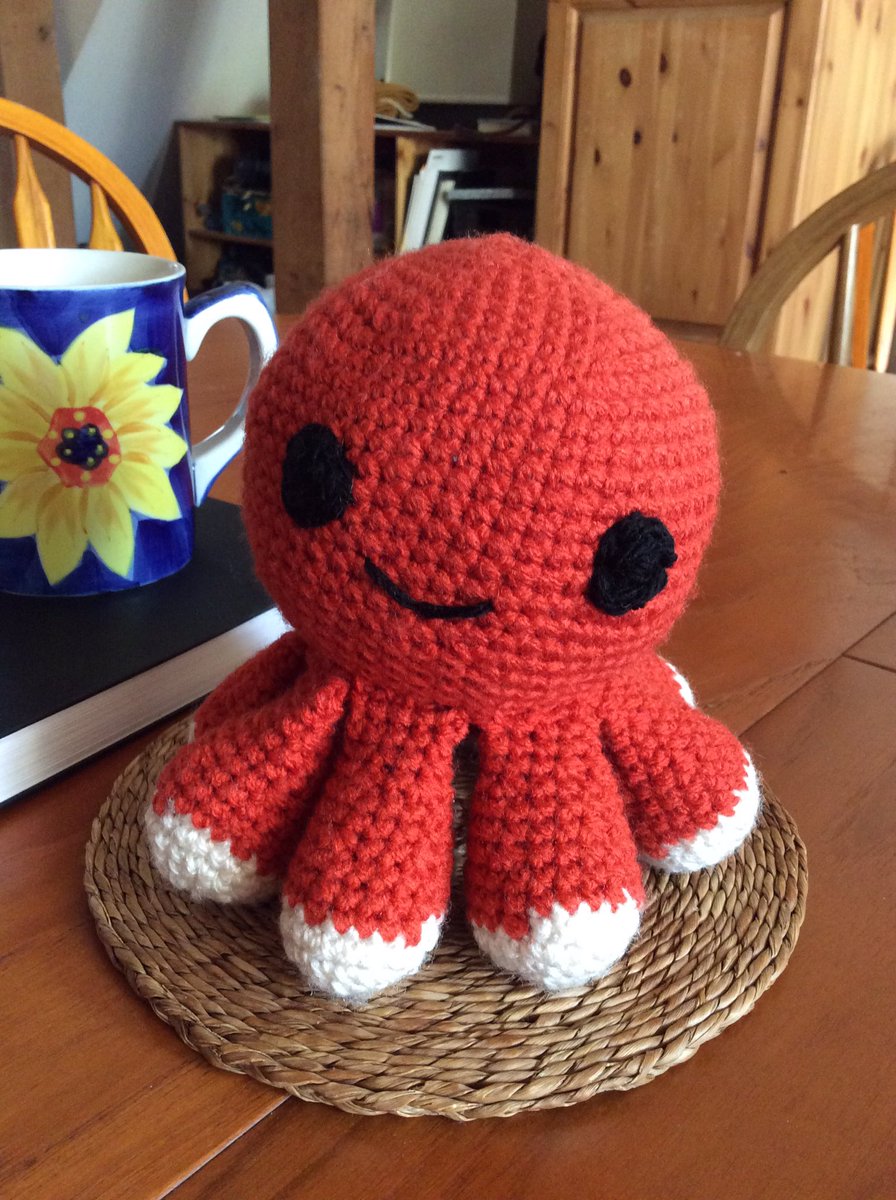 KrissyBriggzler's tweet photo. @BennyWillard Crochet is my actual life. I make these lil Octobud guys: one bad day = one Octobud. It’s amazing how much it can turn around a crap day to engage creatively and make something cute! So good for the mental health! https://t.co/iEIaDpMvPY