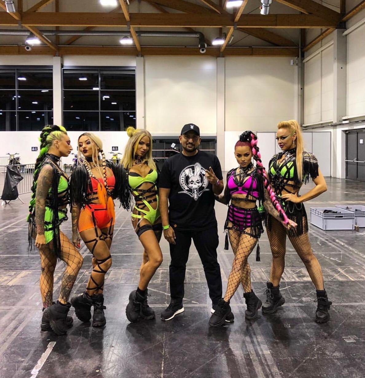 TW Pornstars - Teta-Maria Stone. Twitter. First day of @Mastersofdirt