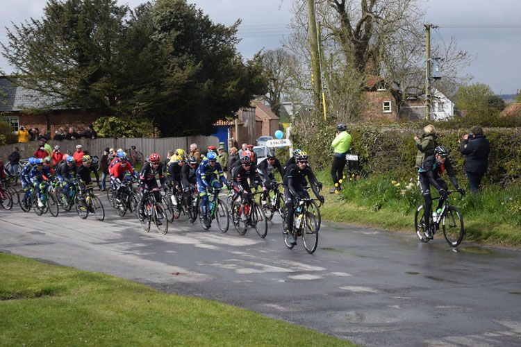 Tour de Yorkshire is back - 2nd to 5th May 2019.  Do you need somewhere to stay to enjoy the race.  buff.ly/2tIt84i buff.ly/2JVyno3 #cycling #tourdeyorkshire #letour