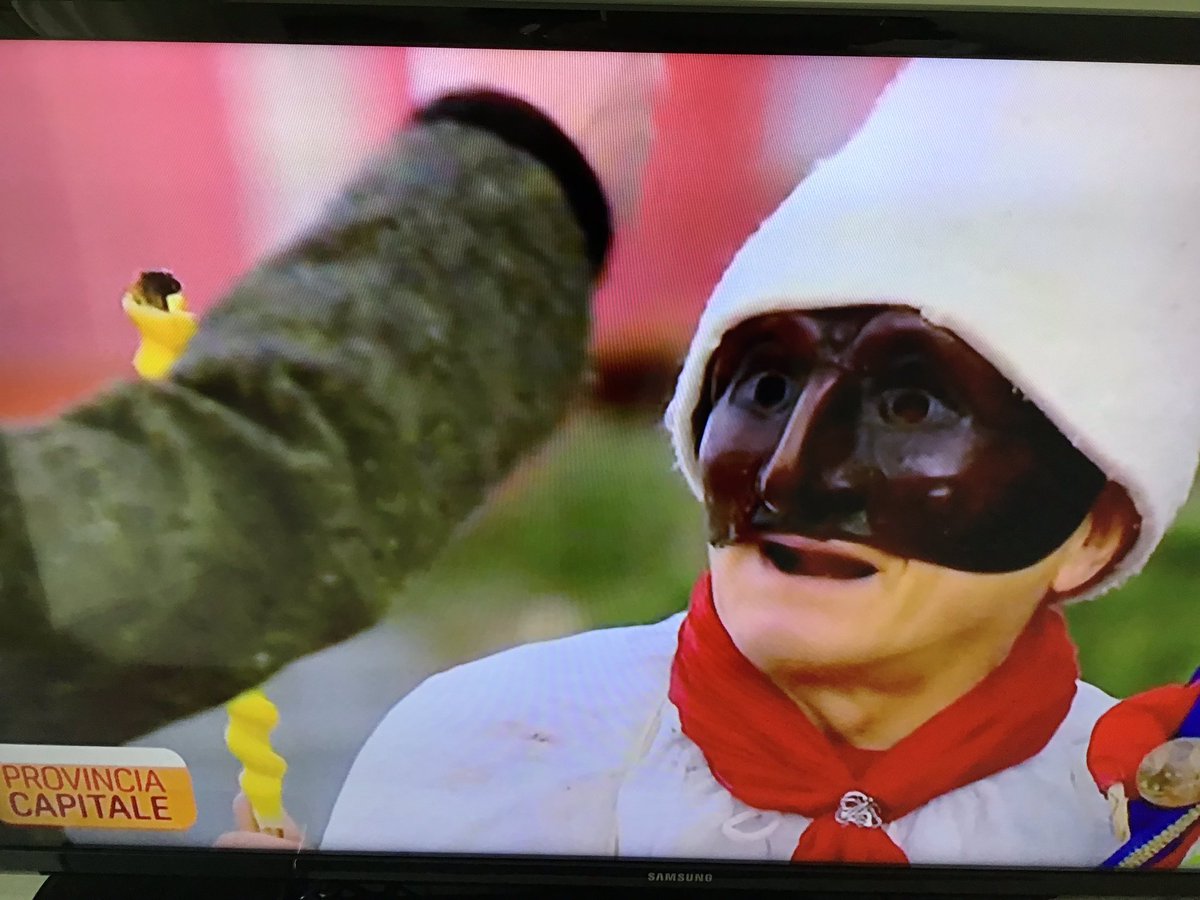 MaestroSMorra's tweet photo. @RaiTre #RaiTre #provinciacapitale #Ovesuvio #Pulcinella #amuntagn #ofatalismo #apassion
O Vesuvio รจ na bell montagna chin e passion e fatalismo. https://t.co/Xg0BT2oc5M