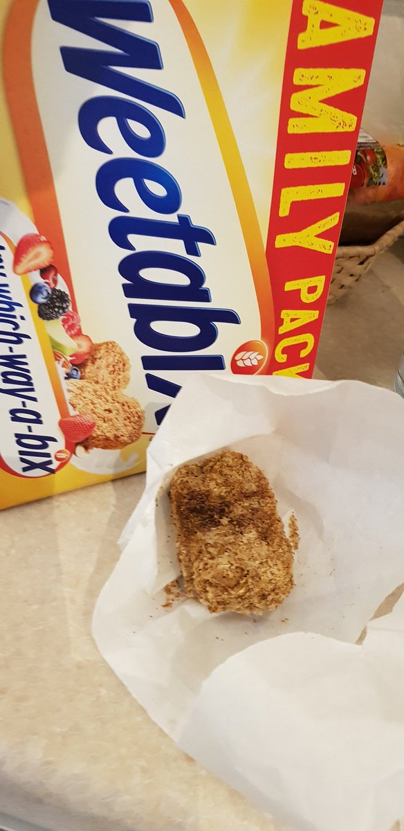 hoganj2056's tweet photo. Come on @weetabix , this is the second bottom biscuit that is ruined from this box. Inside of the box is fine. I love my Weetabix. https://t.co/mI8HNNaYNC