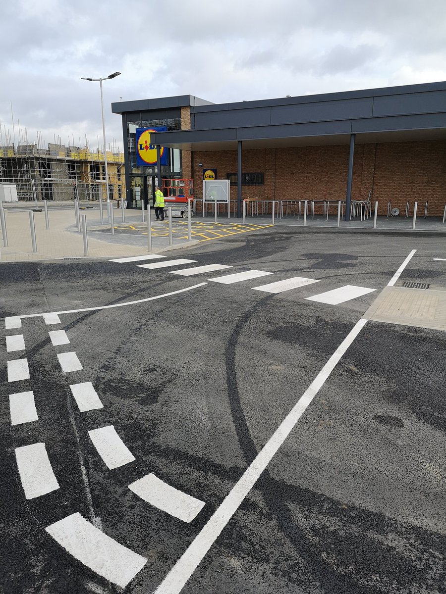 couttsroadmark's tweet photo. A great job at the new @LidlGB in Milton Keynes! Working in partnership with @DJTsurfacing and 2MS Construction Ltd.
#roadmarking #linepainting https://t.co/cWfOoh6tlc
