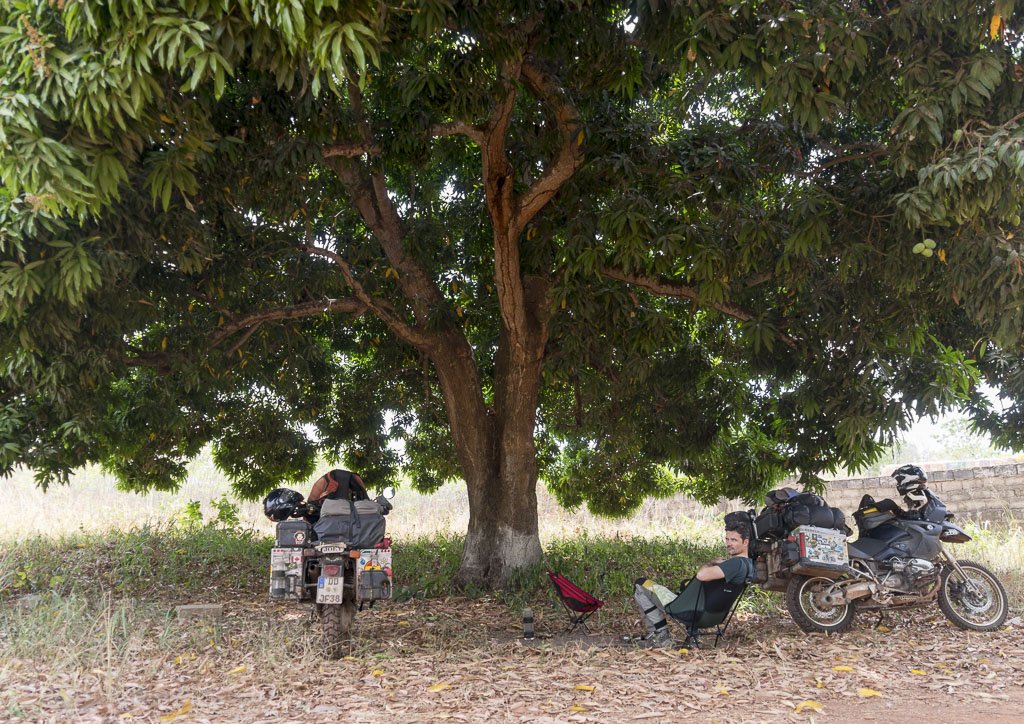 OpenExplorers's tweet image. When we left the coast behind and rode further north through Ghana in 2017, the changes in the environment and culture around us seemed like the introduction to a new chapter of our journey: ow.ly/V3al30noBz0