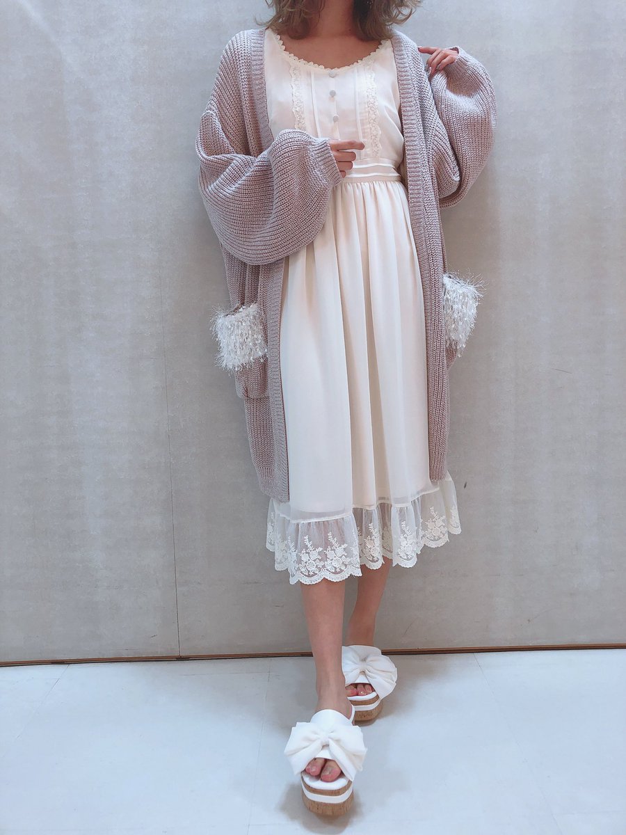 Twitter पर Liz Lisa 近鉄パッセ フリンジポケットニットカーディガン はロング ショート丈まで 合わせやすいカーデです ワンピースとも相性抜群 今から夏前まで着て頂けます