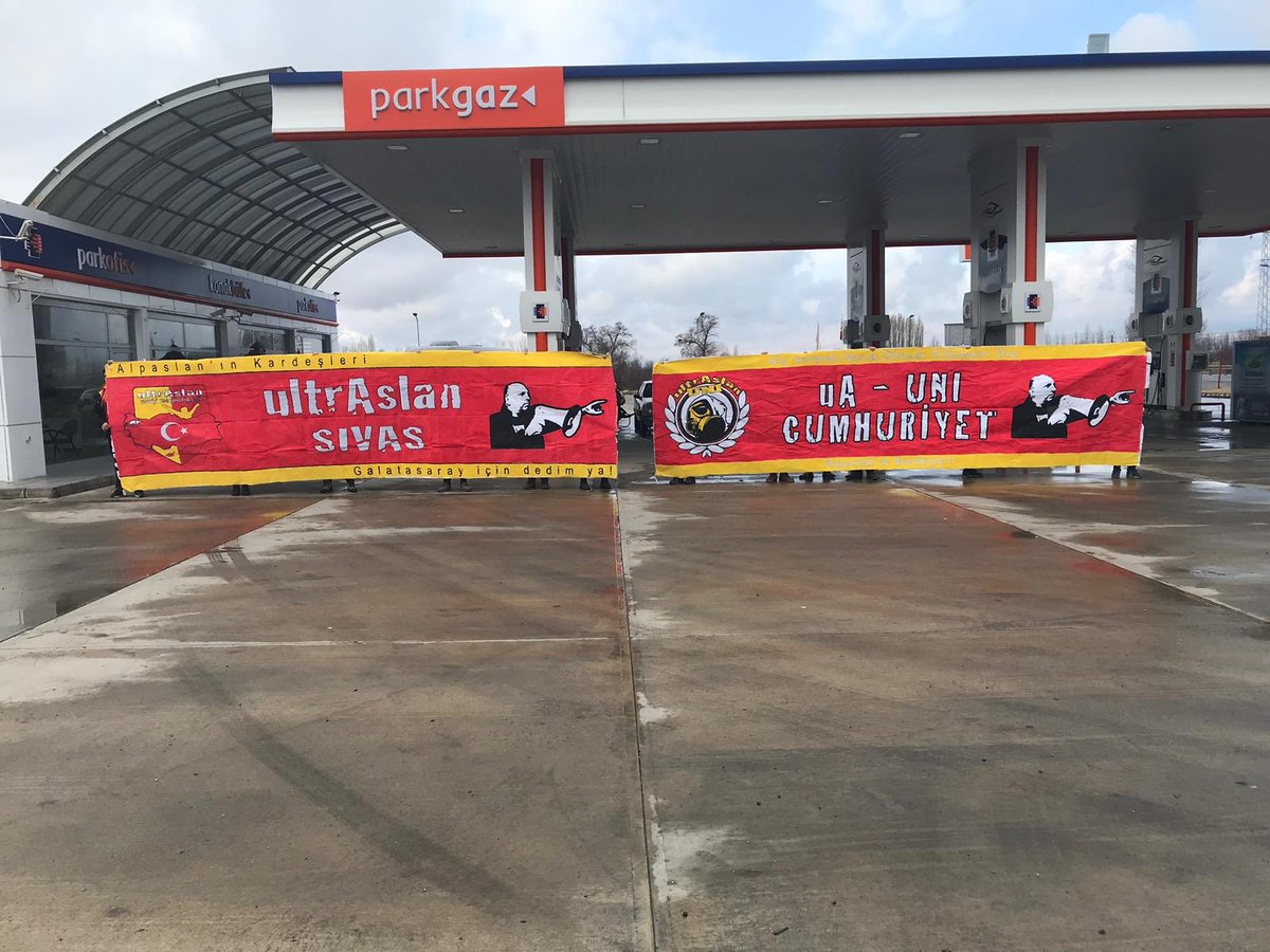uAUNICumhuriyet's tweet photo. Varolduğun her yere biz hep geleceğiz! #ultrAslanUNI https://t.co/50FGv0jPNv