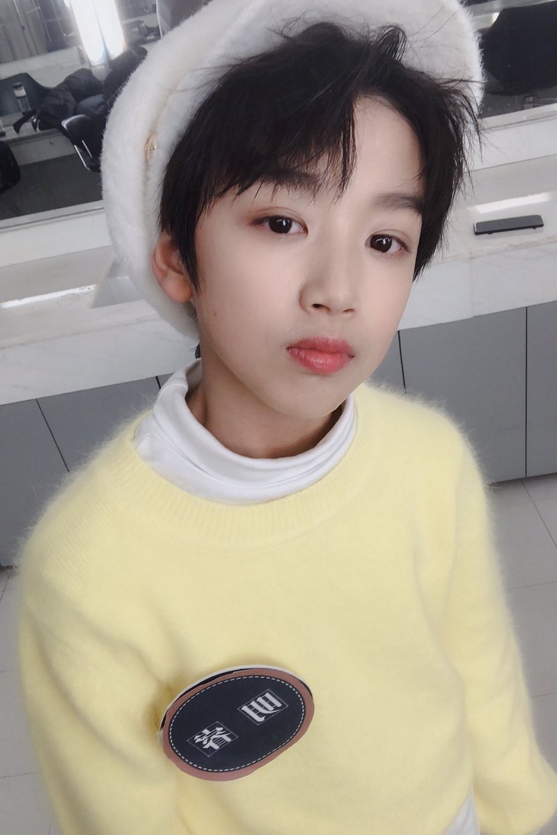 BoyStoryBook's tweet photo. [official] 190303 #BOYSTORY
#HappyChinese and Happy Lemons (2/2)
#Zeyu #Mingrui #Shuyang https://t.co/RPMY9cTgja