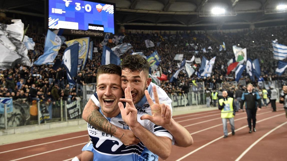 CataldiDanilo's tweet photo. Da una vita sognavo una notte così. Una Lazio così. Ho realizzato un sogno. È stata una notte indimenticabile. Vincere il derby, vincere 3 a 0. E fare gol, sotto la Nord. Ed ora corriamo, ancora più forte. Verso i nostri obbiettivi. 
Per te T❤️#dajeLazio #forzalaziocarica https://t.co/GqqSlq1LyY