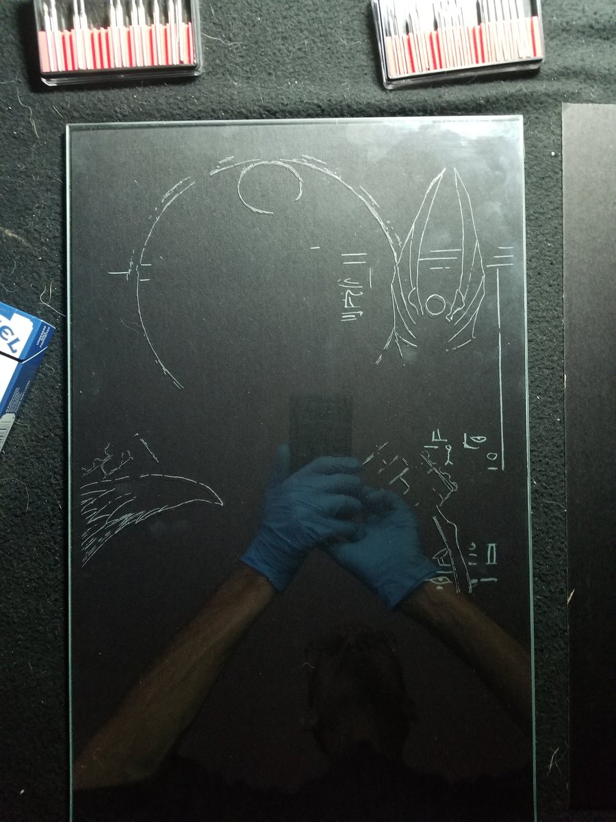 Just_Robie_E's tweet photo. Have started on 4d hand #glassetching of #ladydeath cover by Jesse Wichmann @jwichmannart . It's a start. Going to keep it as close to Jesse drawing as I can. But doing the #comicart on 4 areas at once with no mistakes. Oh boy. Lol. 

#glassetch #comicbook #comics https://t.co/iQx3NHmqKg