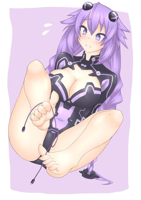 パプハ様に足で
絡まったケーブルを
解いてもらいたい!! 