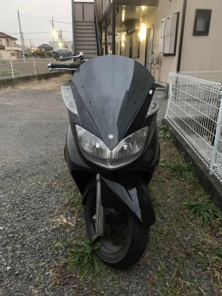 bikesalling's tweet photo. ヤマハ グランドマジェスティ 250
改造点は画像の通りで、マフラーやアルミステップ、エアクリなどなど！
画像3枚目、シートに破れあります。

15万円
交換、値下げは致しません。
※代理出品になりますので、返答に時間がかかります。

#バイク売ります https://t.co/TN2h54hC9M