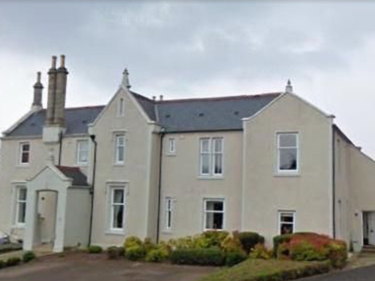 MaristShame's tweet photo. .@policescotland @turntheheatdown @NicolaSturgeon 

Scottish Commander of Police ..can we ask ?

How many boys aged 7 were abused by @etfms Marists in this 
House in Largs .?

How many were buried in Dunoon aged 7 ?

Commander...something stinks in Largs and Partick will you act? https://t.co/tqCBPXxngl