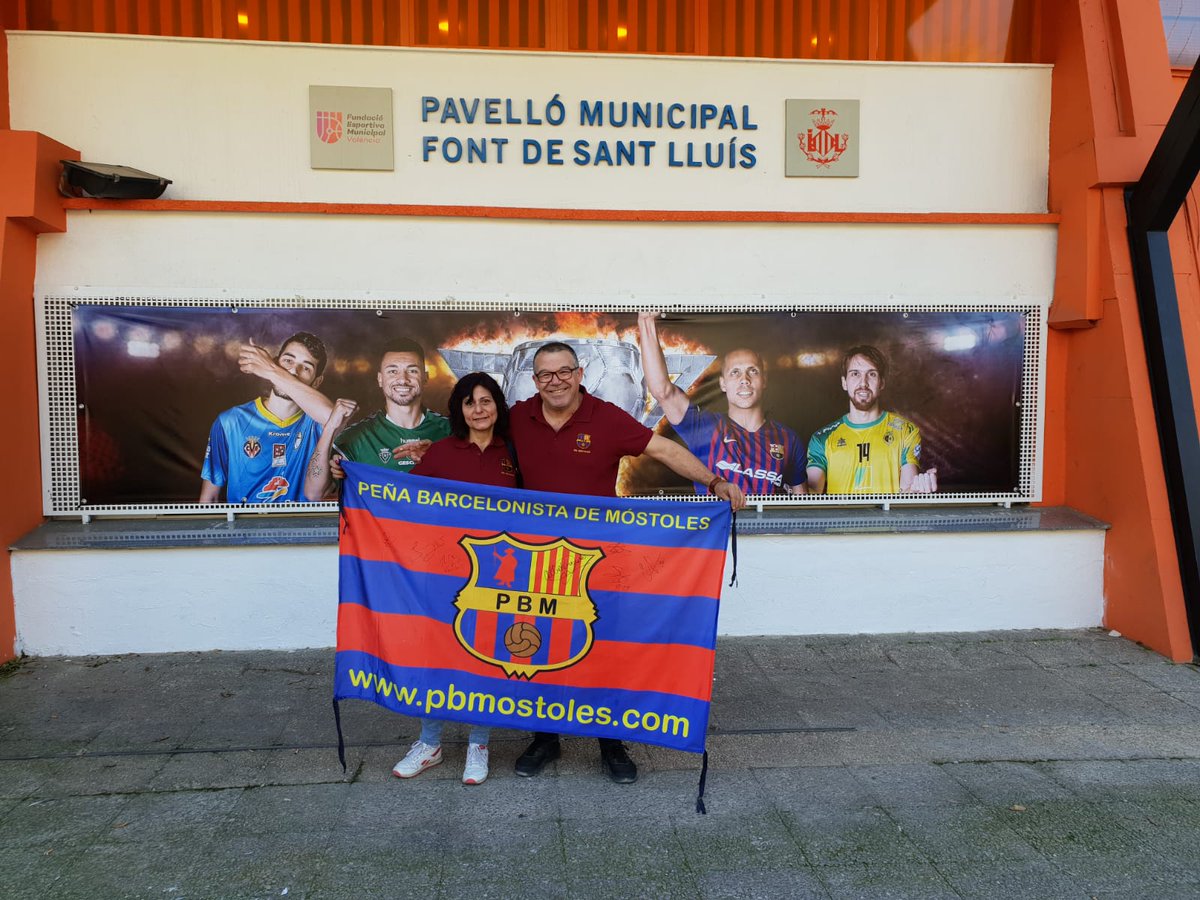 pbmostoles2053's tweet photo. Muy grandes nuestros chicos, que año tras año dejan el pabellón muy alto. Séptima #MinicopaLNFS que se disputa. Séptimo título para el @FCBfutbolsala. Felicidades a todos (jugadores, entrenadores, cuerpo técnico y resto de expedición). Sois nuestro orgullo 🔵🔴🏆🏆🏆🏆🏆🏆🏆🔵🔴 https://t.co/HBctAvQcKU